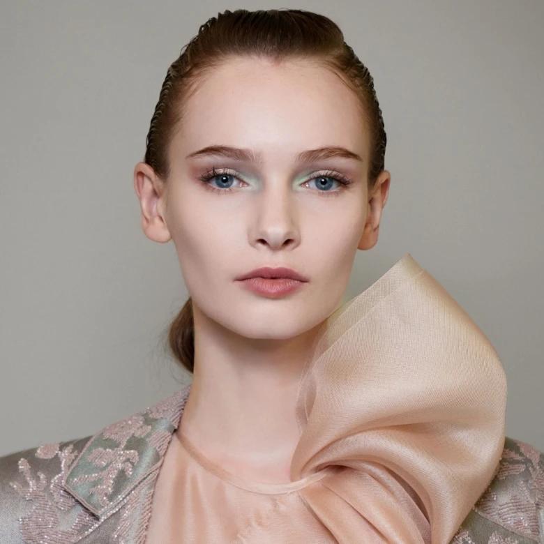 The Couture Beauty Codes Defining Summer 2026 — image 2